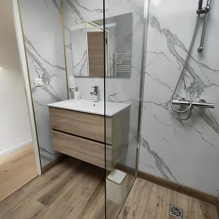 Maisonnette Avec Courette Privative Appartement